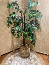 Load image into Gallery viewer, Event Decor rentals- 4-5&#39;ft artificial trees
